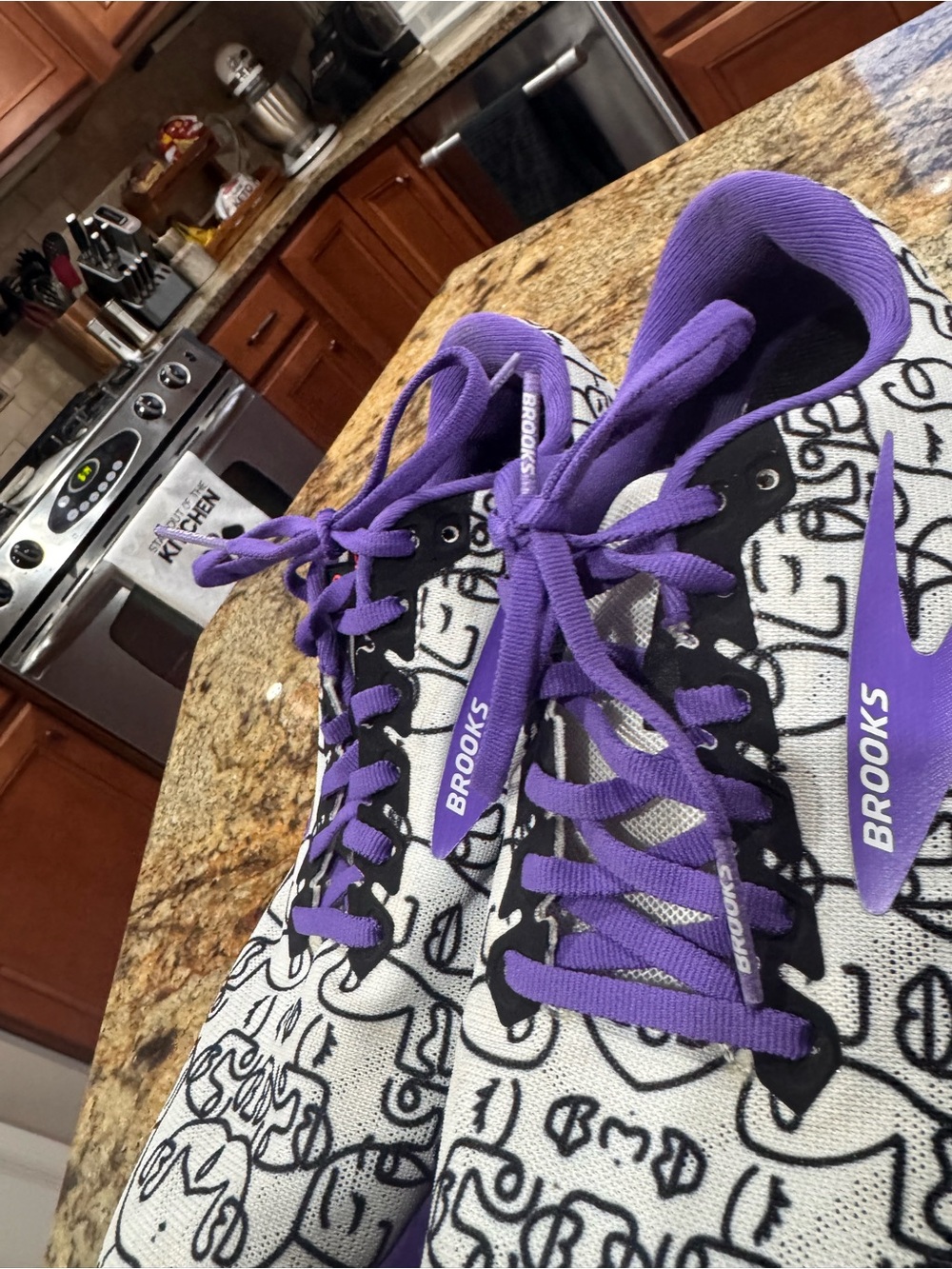 Womens Brooks Launch 7 Empower Her Running Shoes Size 9 Purple White Sneakers - Picture 5 of 5
